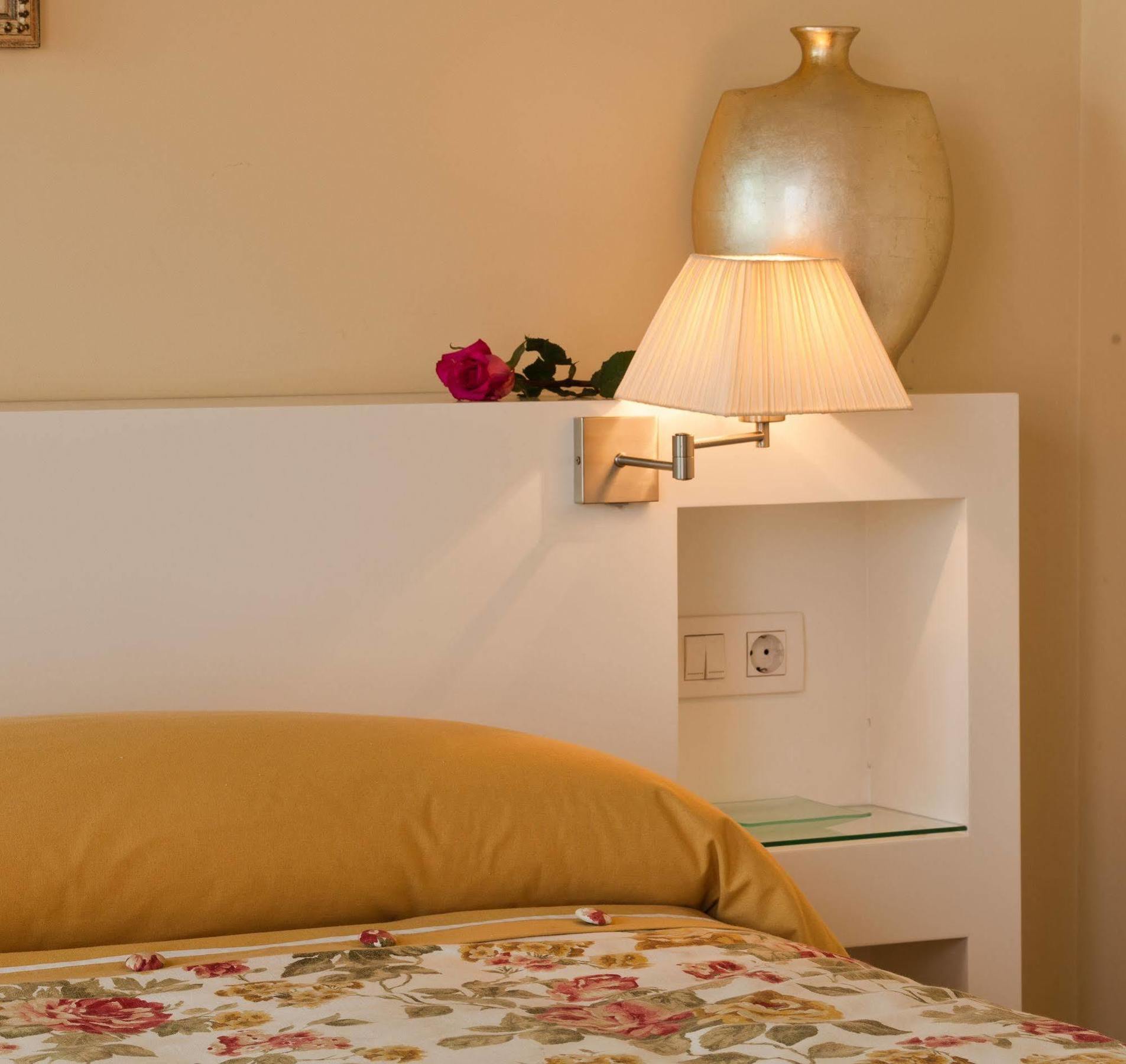 Hotel Puerta Gamboa Виго Экстерьер фото